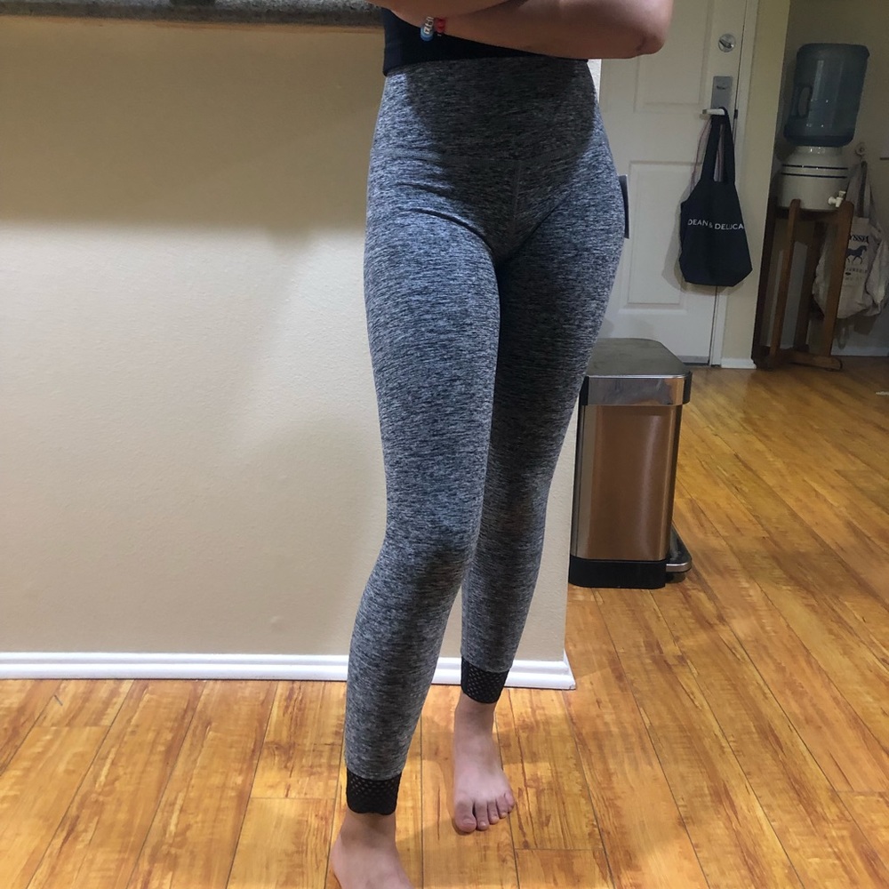 Beyond yoga gray leggings size small